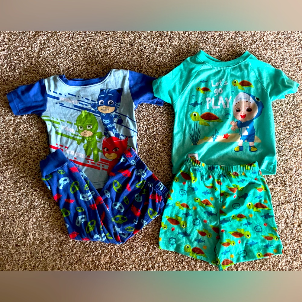 2 guc PJ Masks Cocomelon pajamas 4T lot